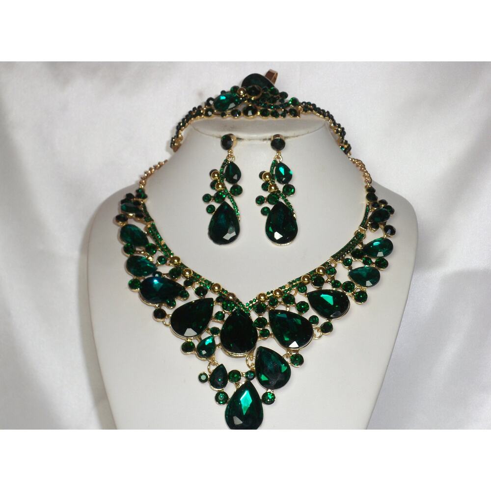 Green rhinestone necklace set, green necklace, wedding MOB drag queen necklace